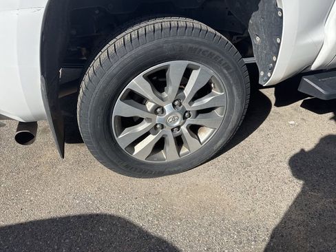 Used 2015 Toyota Tundra Limited w/ Limited Premium Package image 3