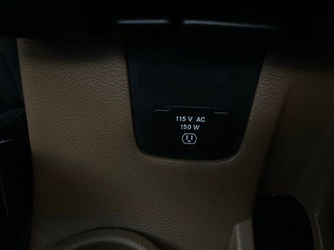 Used 2016 Jeep Wrangler Unlimited Rubicon w/ Connectivity Group image 29