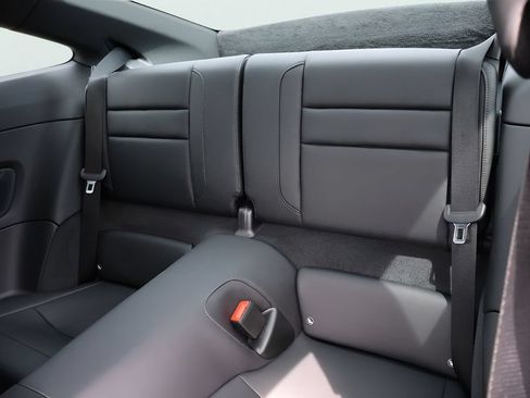Certified 2025 Porsche 911 Carrera RWD image 18