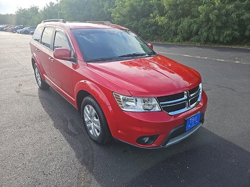 Used 2019 Dodge Journey SE image 9