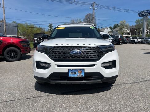 Used 2023 Ford Explorer XLT w/ Equipment Group 202A AWD/4WD image 2