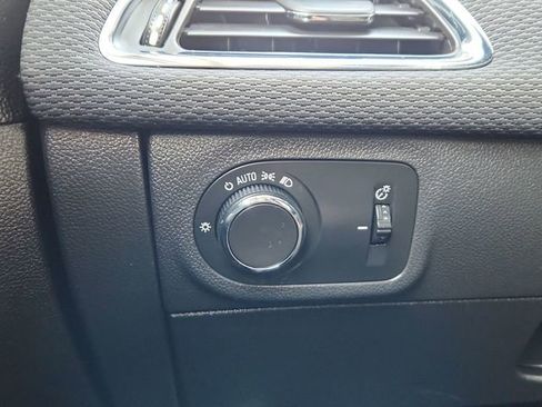 Used 2017 Chevrolet Cruze LS image 36