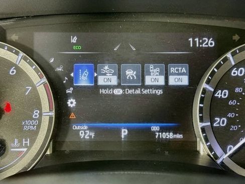 Used 2022 Toyota Highlander XLE FWD image 12