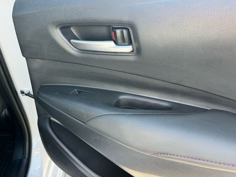 Used 2025 Toyota Corolla SE image 19
