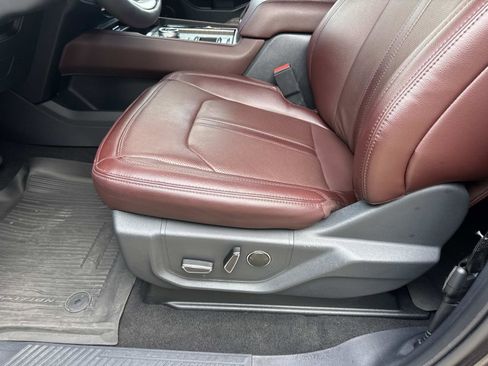 Used 2024 Ford Expedition Limited RWD image 17