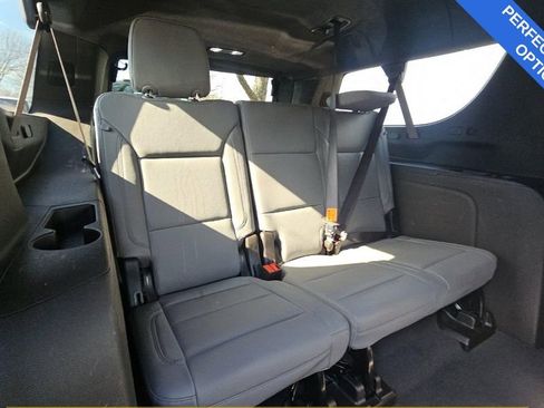 Used 2024 Chevrolet Suburban Z71 w/ Luxury Package image 8