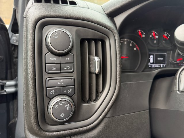 Used 2020 Chevrolet Silverado 1500 Custom w/ Custom Value Package AWD/4WD image 20