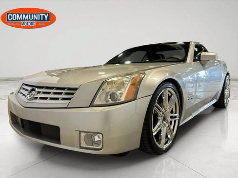 Used 2004 Cadillac XLR RWD image 1