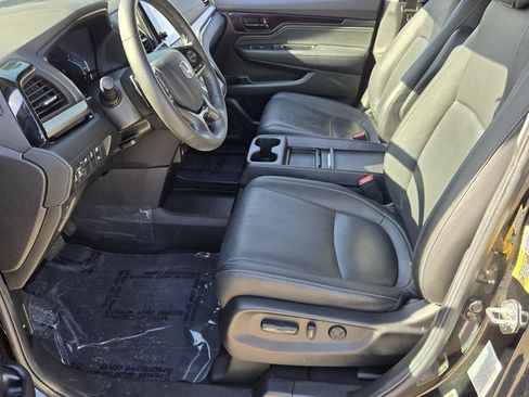Certified 2024 Honda Odyssey Touring image 10
