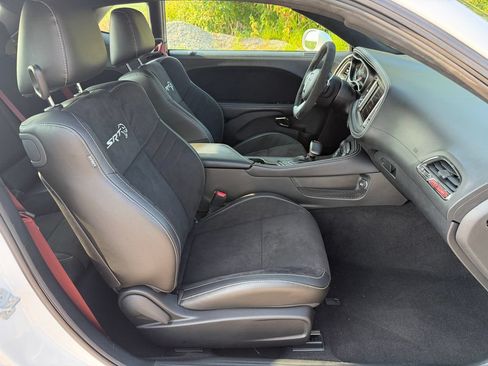 Used 2023 Dodge Challenger SRT Hellcat RWD image 15