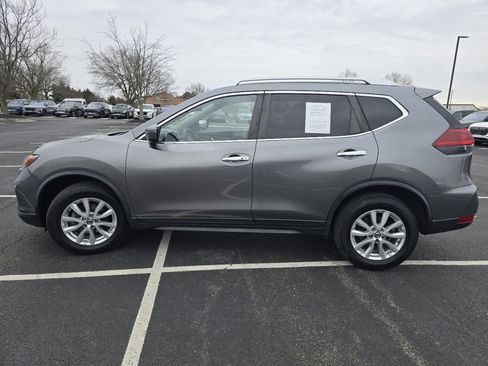 Used 2020 Nissan Rogue SV image 14