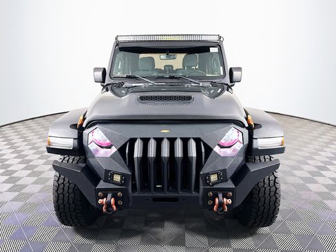 Used 2021 Jeep Gladiator Mojave image 2