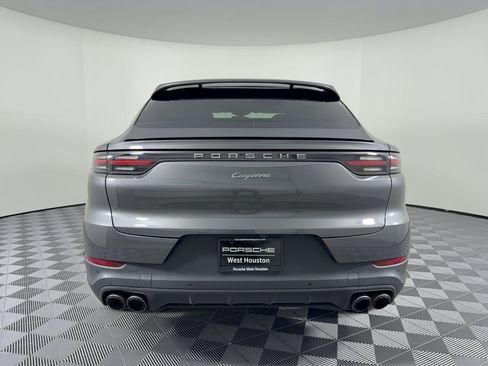 Certified 2023 Porsche Cayenne Coupe AWD/4WD image 11