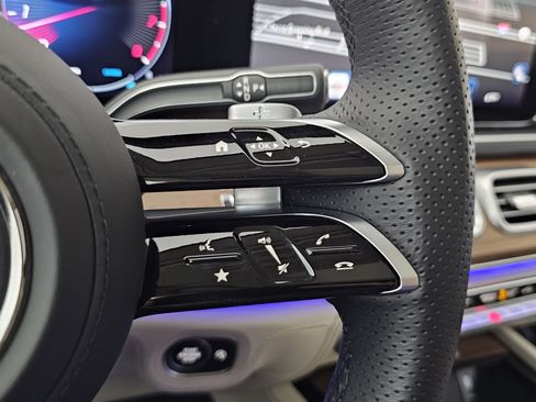 Certified 2025 Mercedes-Benz GLS 580 GLS 580 image 42