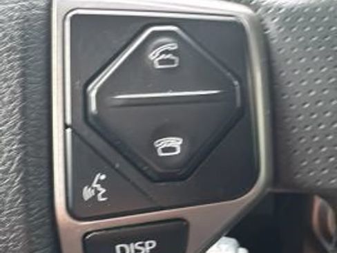 Used 2018 Toyota 4Runner Limited AWD/4WD image 11