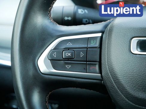 Used 2022 Jeep Compass Limited image 23