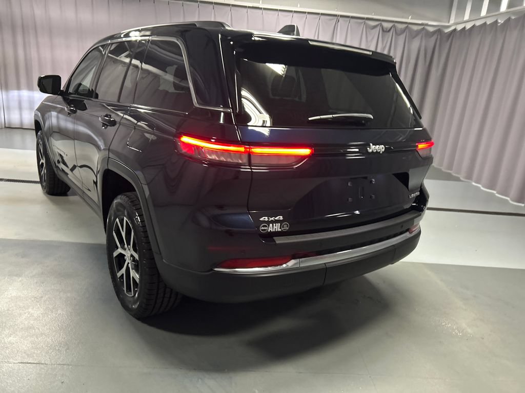 Used 2024 Jeep Grand Cherokee Limited AWD/4WD image 5