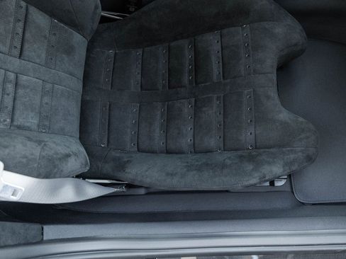 Used 2022 Ferrari 812 Competizione image 22