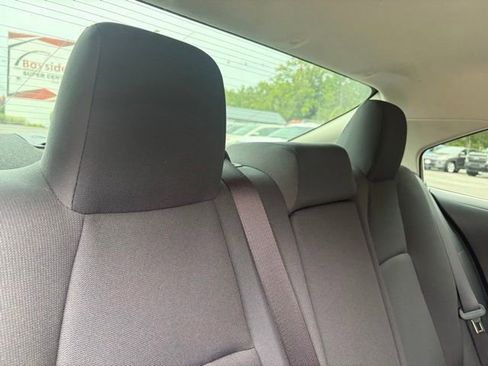 Used 2021 Toyota Corolla LE FWD image 22