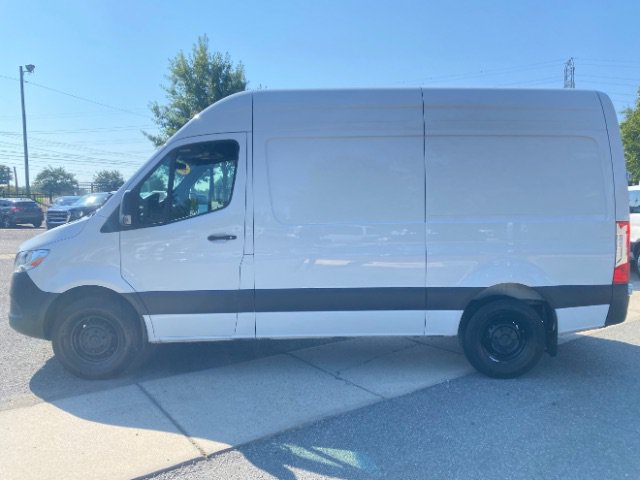 Used 2025 Mercedes-Benz Sprinter 2500 image 2