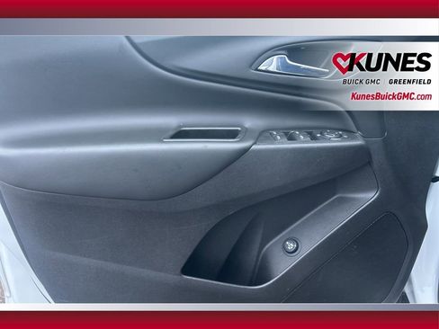 Used 2024 Chevrolet Equinox LT image 19