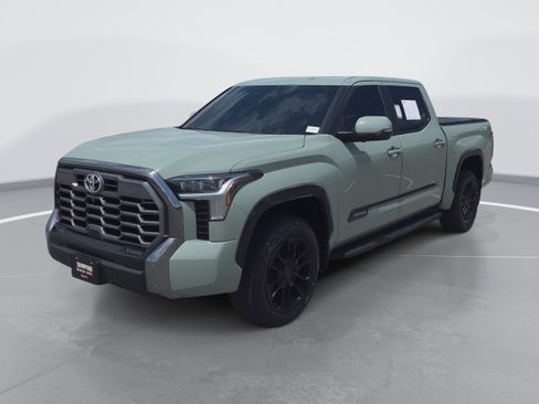 Used 2024 Toyota Tundra Platinum w/ TRD Off-Road Package AWD/4WD image 7