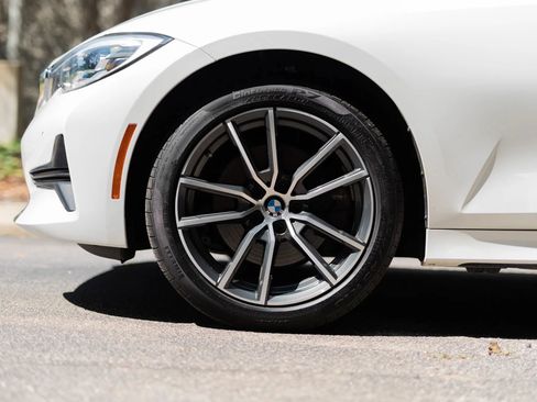 Used 2022 BMW 330i xDrive Sedan w/ Driving Assistance Package AWD/4WD image 11