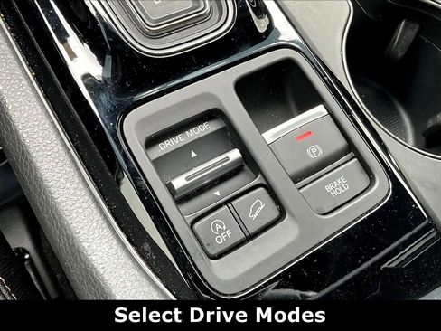 Used 2024 Honda Pilot TrailSport image 38