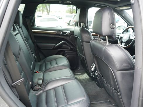 Used 2014 Porsche Cayenne Diesel AWD/4WD image 11
