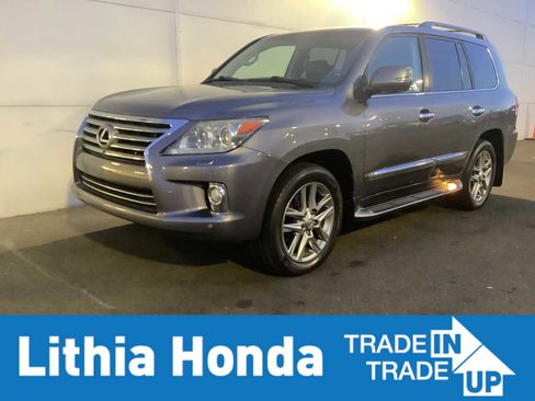 Used 2013 Lexus LX 570 4WD w/ Luxury Pkg image 1