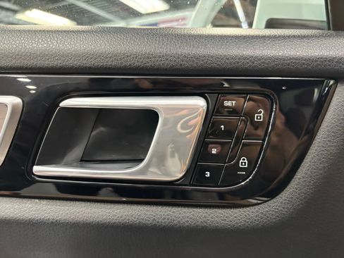 Used 2019 Porsche Cayenne S image 40