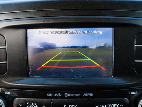 Used 2015 Kia Soul + image 16