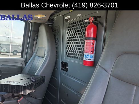 Used 2018 Chevrolet Express 2500 w/ Driver Convenience Package RWD image 18