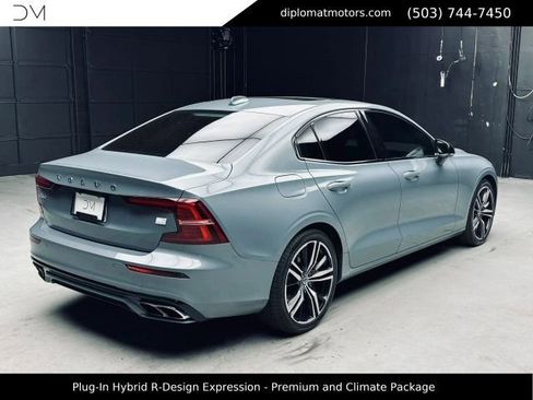 Used 2022 Volvo S60 T8 R-Design Expression w/ Premium Package AWD/4WD image 7