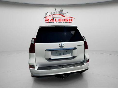 Used 2018 Lexus GX 460 Luxury w/ Sport Design Package image 6