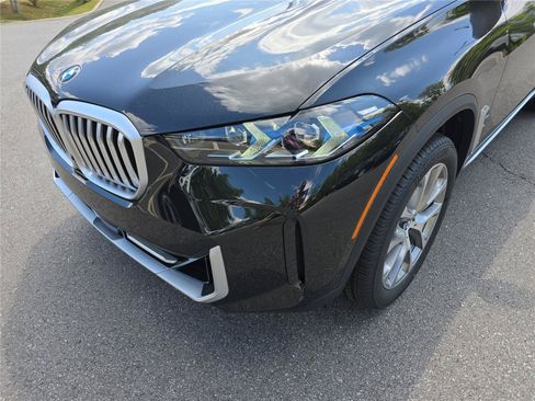 Certified 2026 BMW X5 xDrive40i w/ Climate Comfort Package AWD/4WD image 11