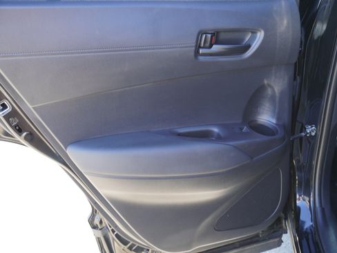 Used 2024 Toyota Corolla Cross LE FWD image 13