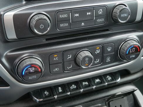 Used 2018 GMC Sierra 1500 SLT AWD/4WD image 30