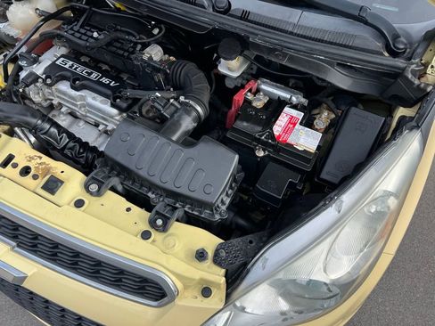 Used 2014 Chevrolet Spark LT image 32