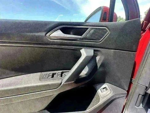 Used 2020 Volkswagen Tiguan SEL image 11