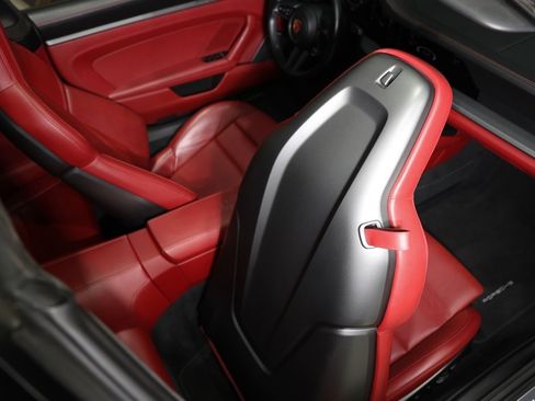 Used 2021 Porsche 911 Targa 4S image 6