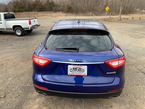 Used 2017 Maserati Levante image 6