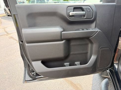 Used 2024 Chevrolet Silverado 1500 Custom Trail Boss w/ Turbomax Blackout Package AWD/4WD image 16