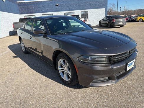 Used 2016 Dodge Charger SE w/ Popular Equipment Group image 7