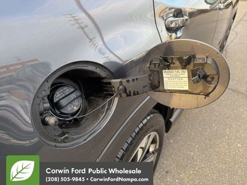 Used 2022 Subaru Forester Touring w/ Popular Package #2 image 10