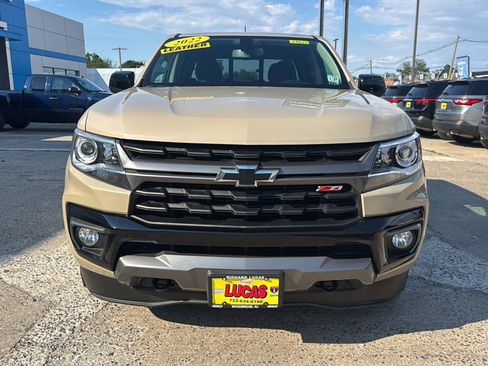 Used 2022 Chevrolet Colorado Z71 AWD/4WD image 3