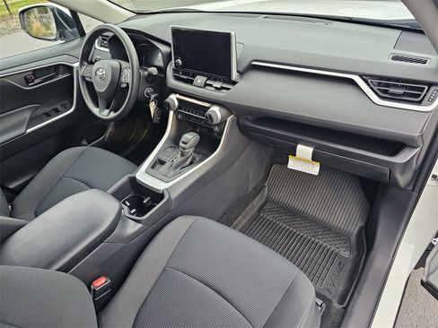 Used 2025 Toyota RAV4 LE image 11