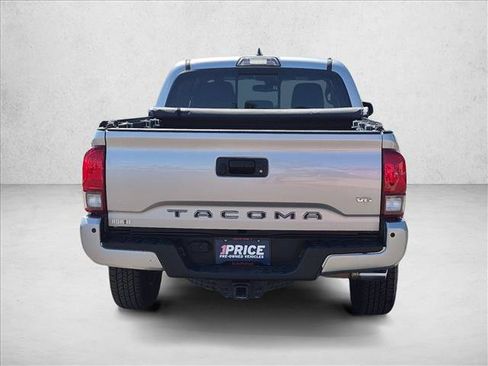 Used 2019 Toyota Tacoma TRD Off-Road w/ Technology Package AWD/4WD image 6