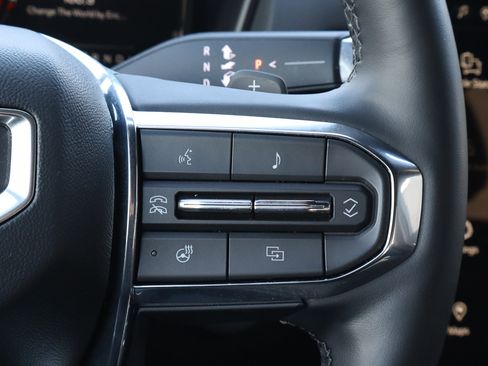 Used 2025 GMC Terrain Elevation image 26