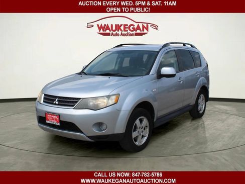 Used 2009 Mitsubishi Outlander ES FWD image 1